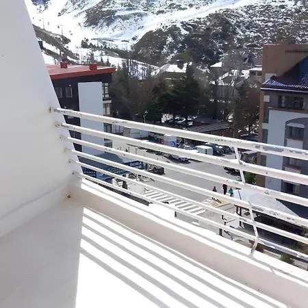 Con Terraza En Montblanc Zona Baja Y Descuentos En Acceso A Pistas Y Equipamiento *